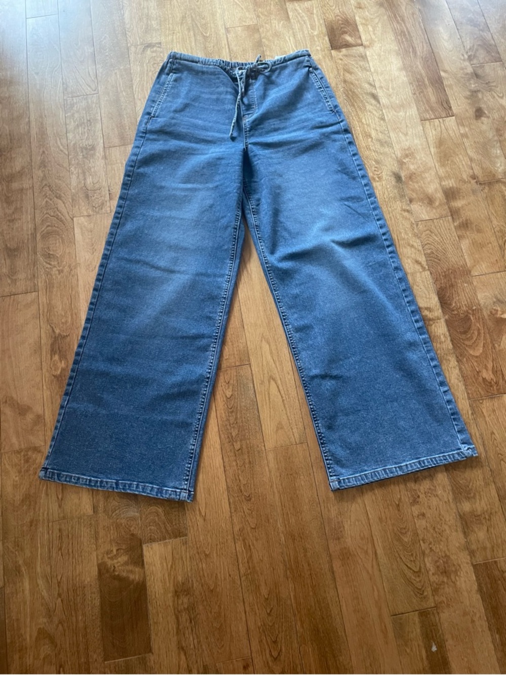 Wide leg jeans